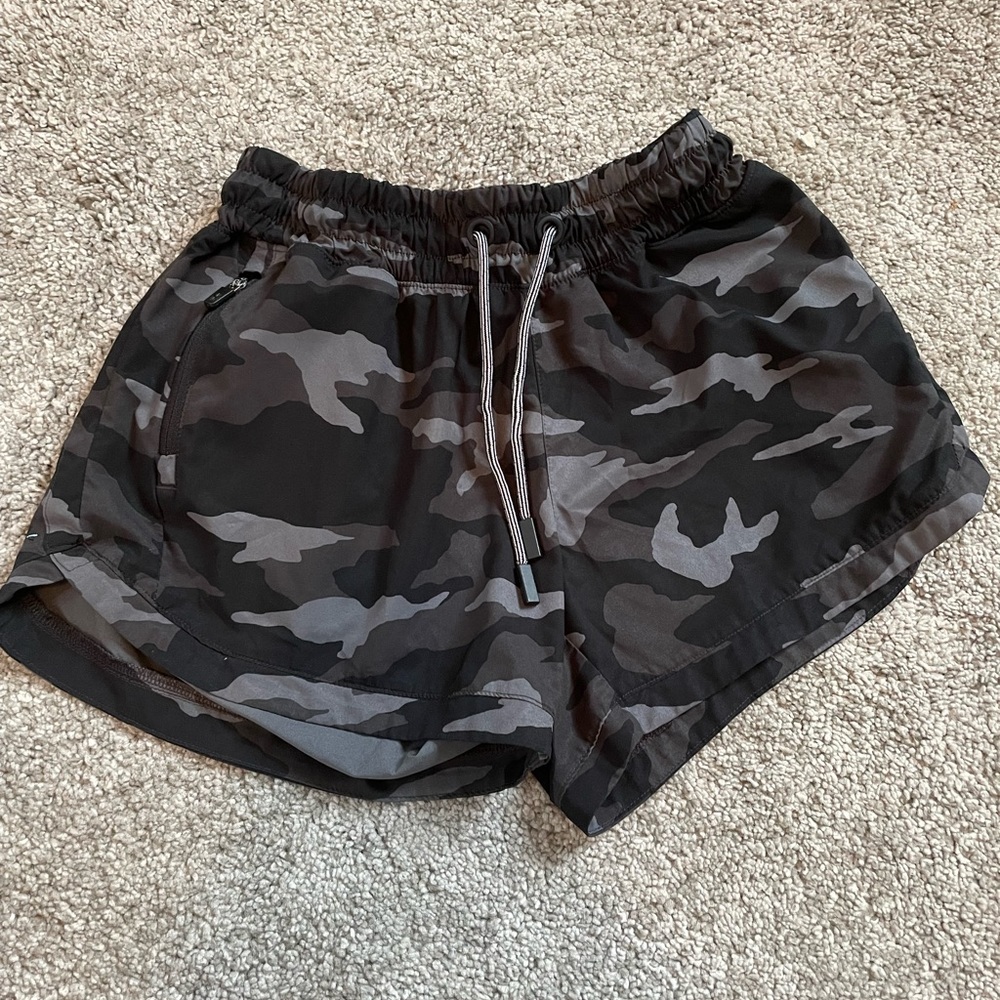 Athleta girl black camo shorts